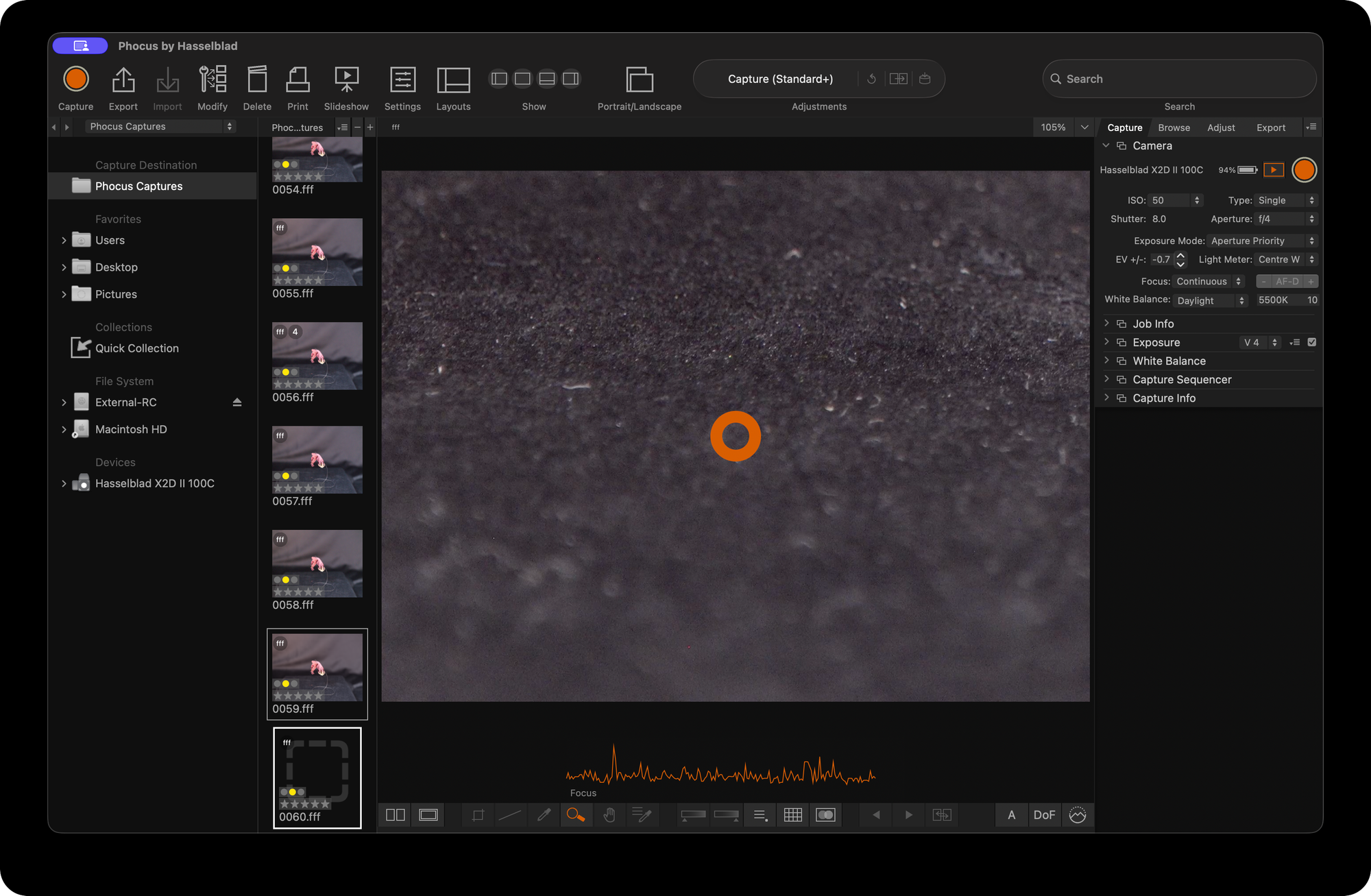 Phocus Live Video zoomed to 100% showing focus sparkline and measurement reticle